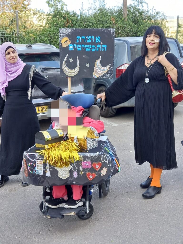 מוכר תכשיטים